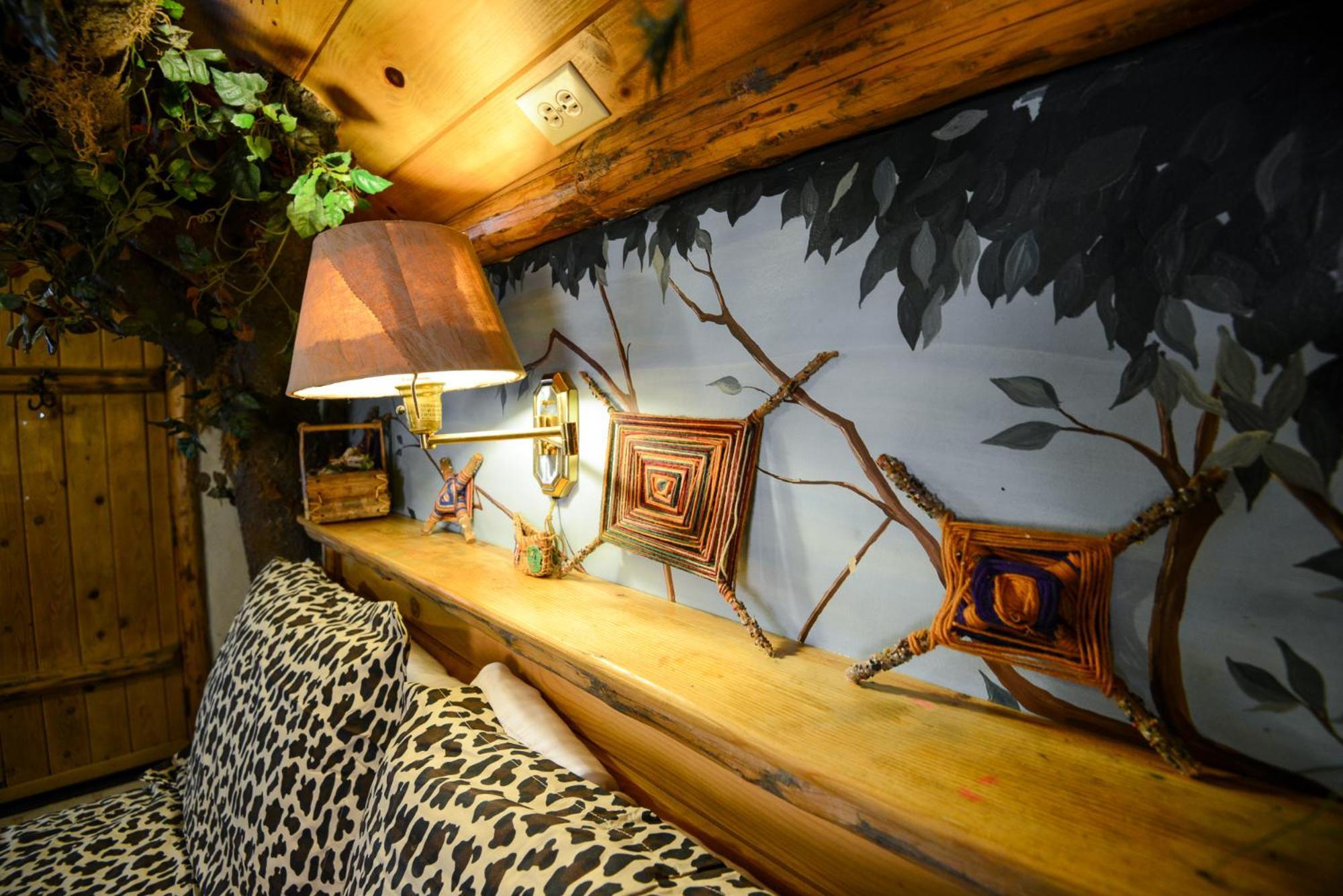 Castle Wood Theme Cottages- Couples Only 3* Big Bear Lake
