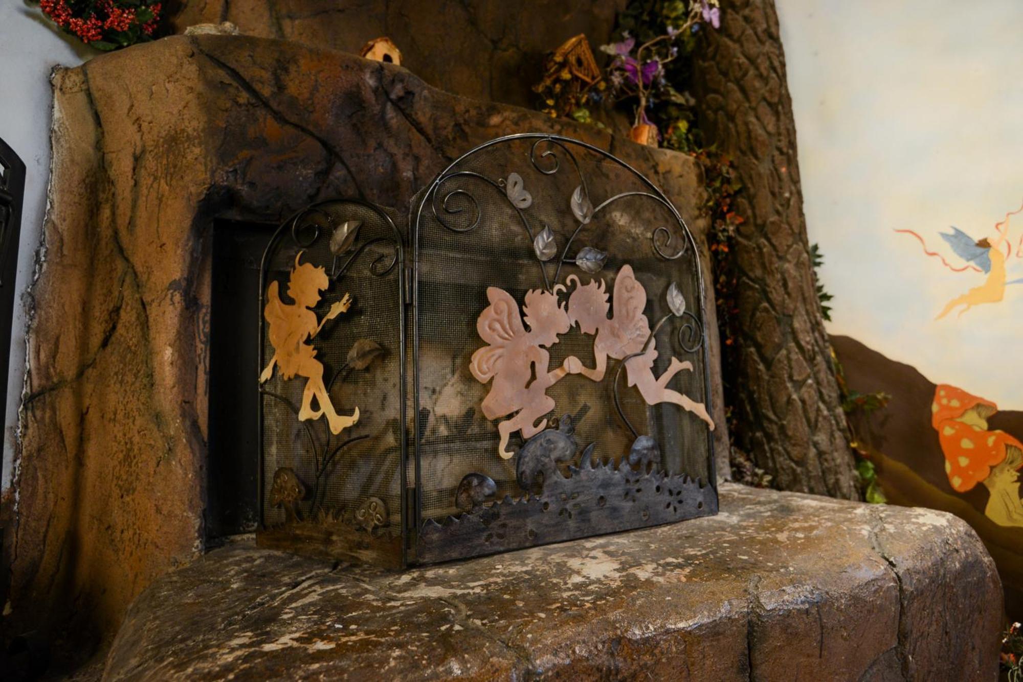 Hotel Castle Wood Theme Cottages- Couples Only 3*