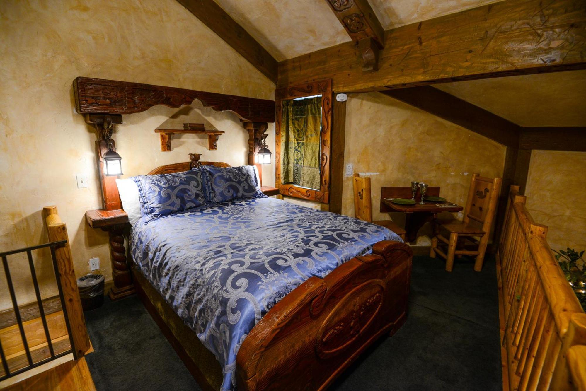 Castle Wood Theme Cottages- Couples Only 3* Big Bear Lake