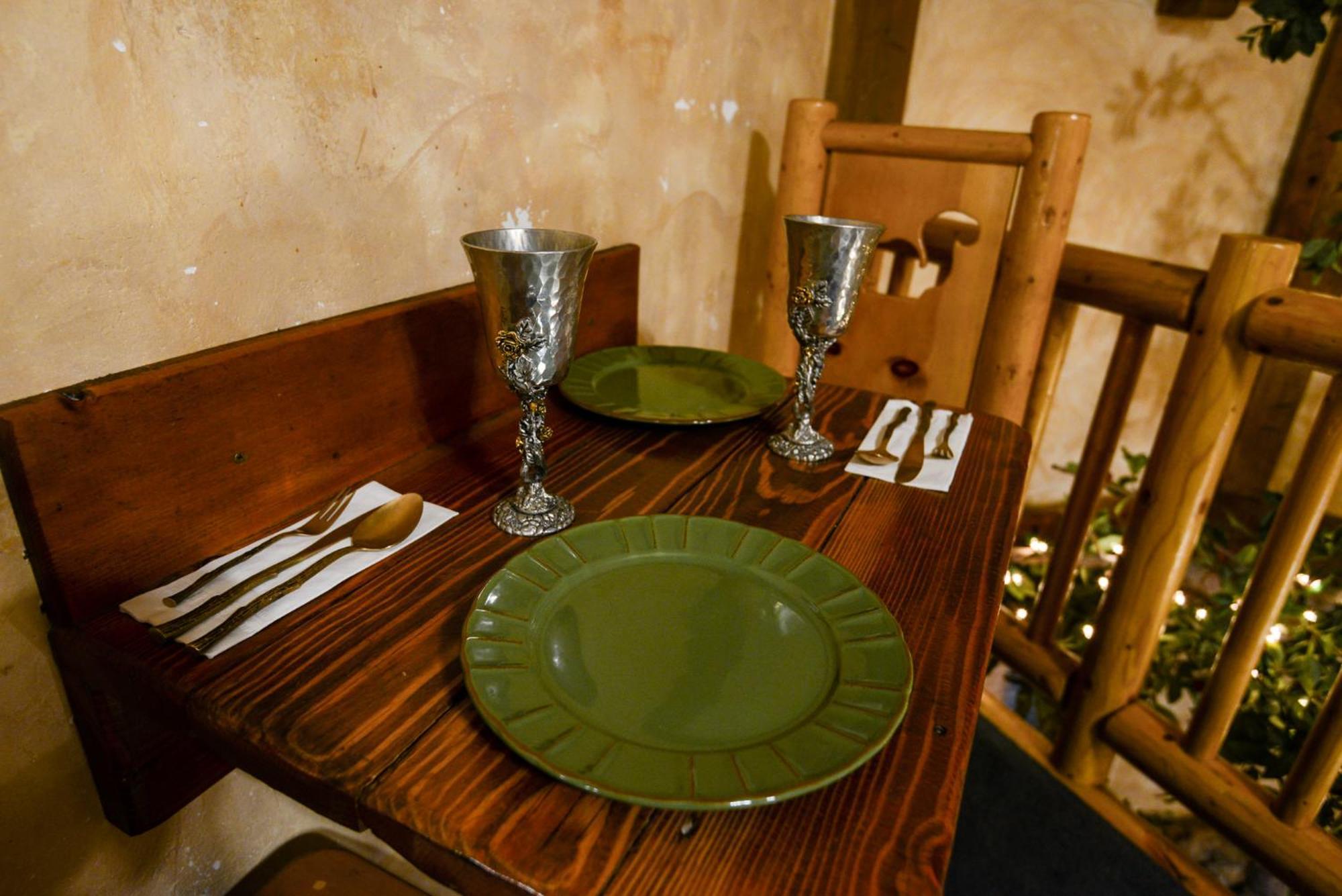 Castle Wood Theme Cottages- Couples Only Hotel Big Bear Lake
