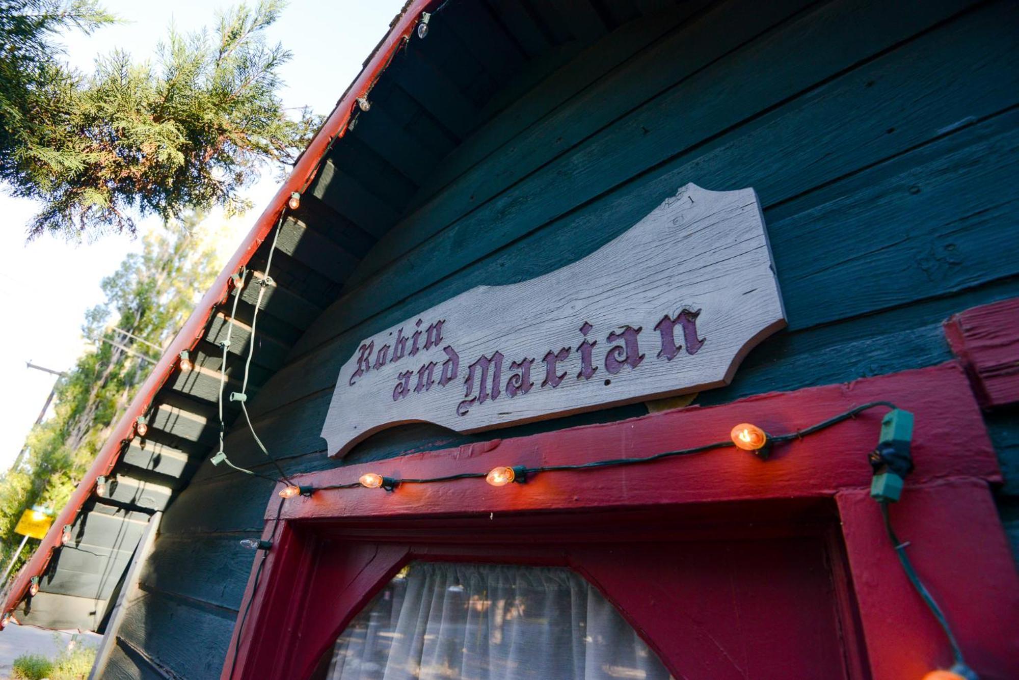Castle Wood Theme Cottages- Couples Only Big Bear Lake